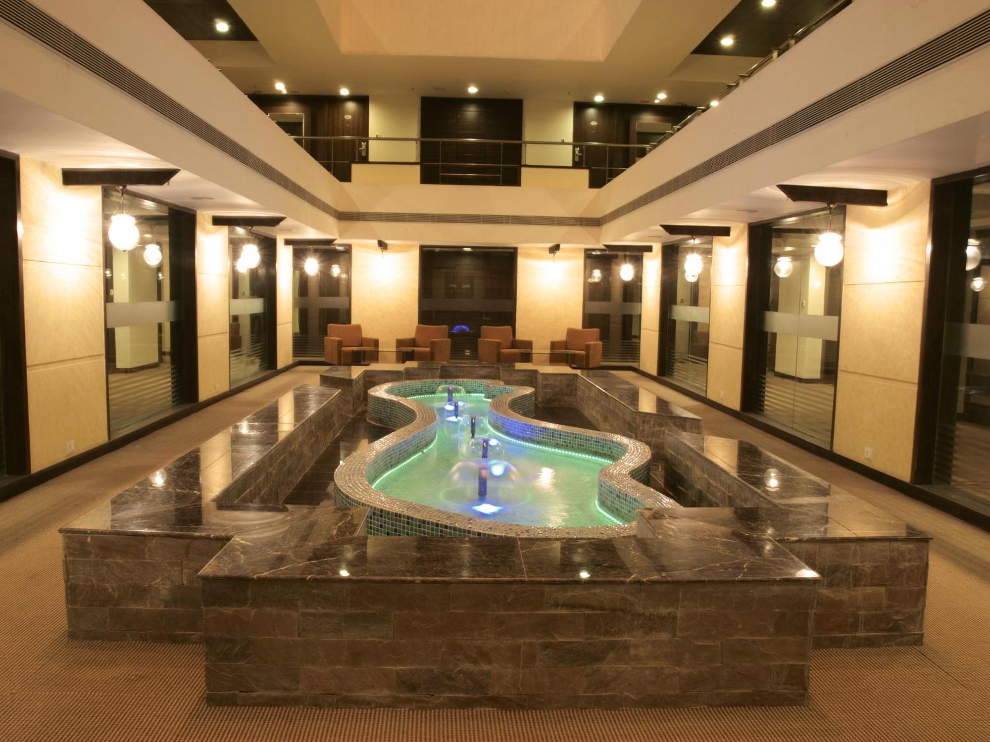 Hotel The Cambay Grand Ahmadábád Exteriér fotografie