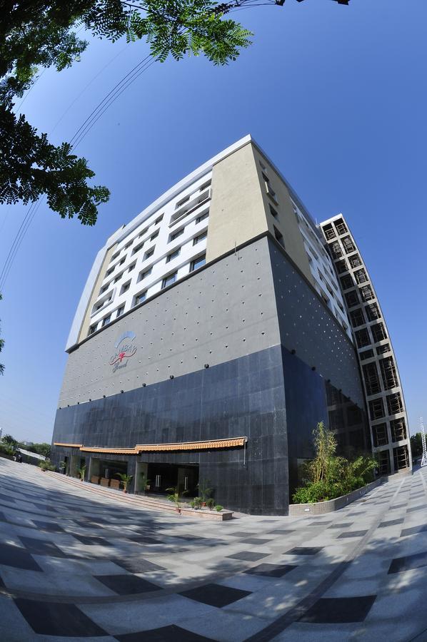 Hotel The Cambay Grand Ahmadábád Exteriér fotografie