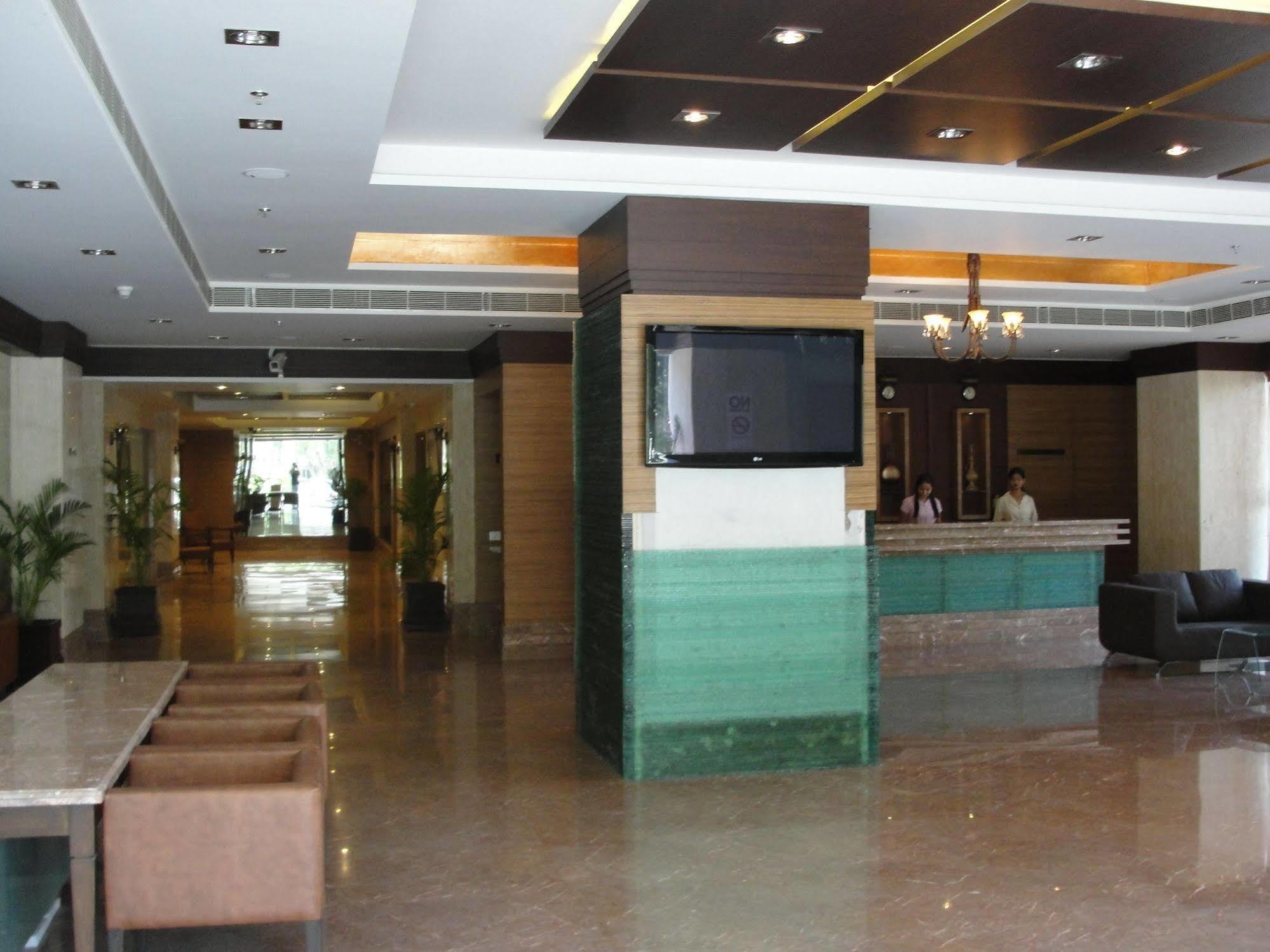 Hotel The Cambay Grand Ahmadábád Exteriér fotografie