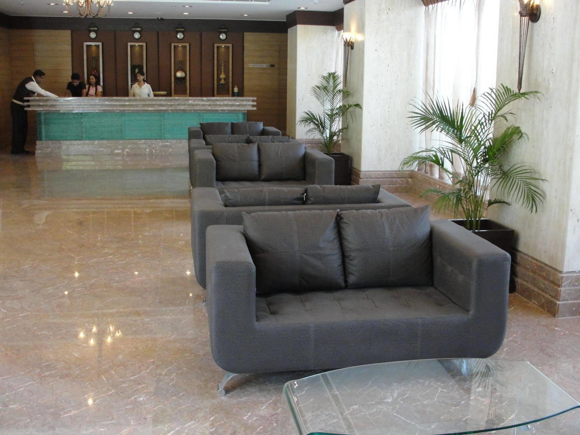 Hotel The Cambay Grand Ahmadábád Exteriér fotografie