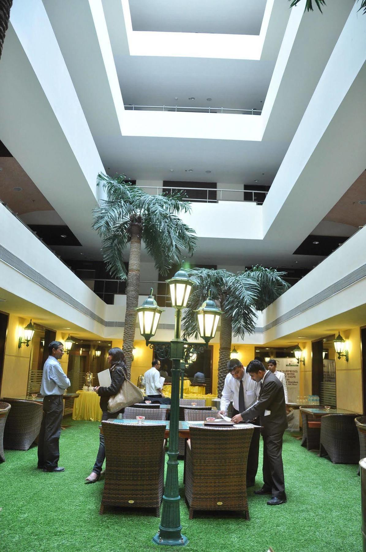 Hotel The Cambay Grand Ahmadábád Exteriér fotografie